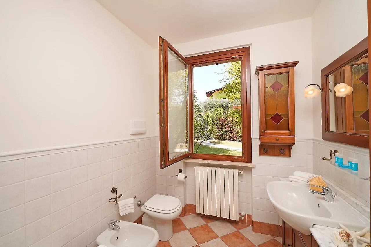 Villa Riai Moniga del Garda 0*,  Italy