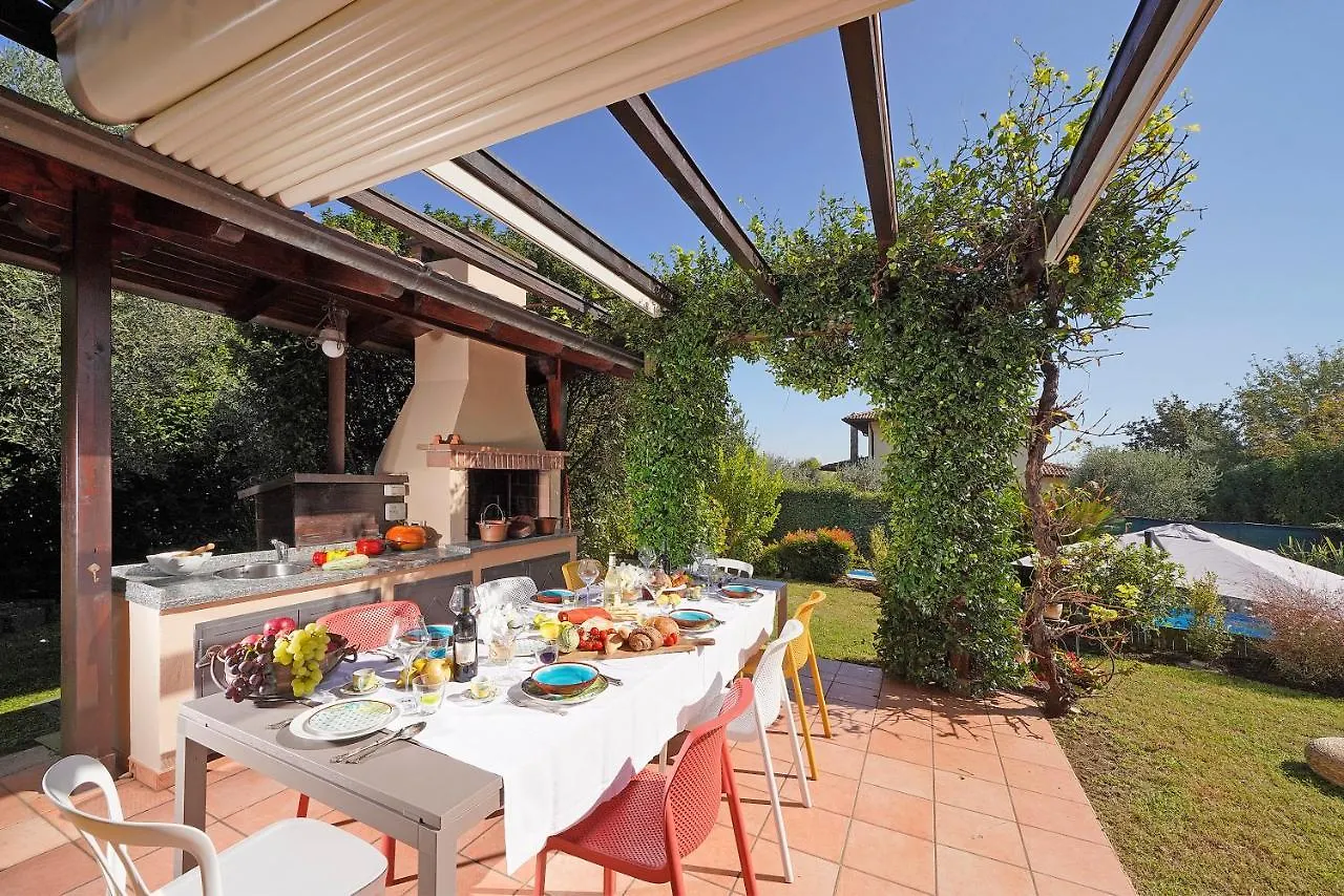 Villa Riai Moniga del Garda 0*,